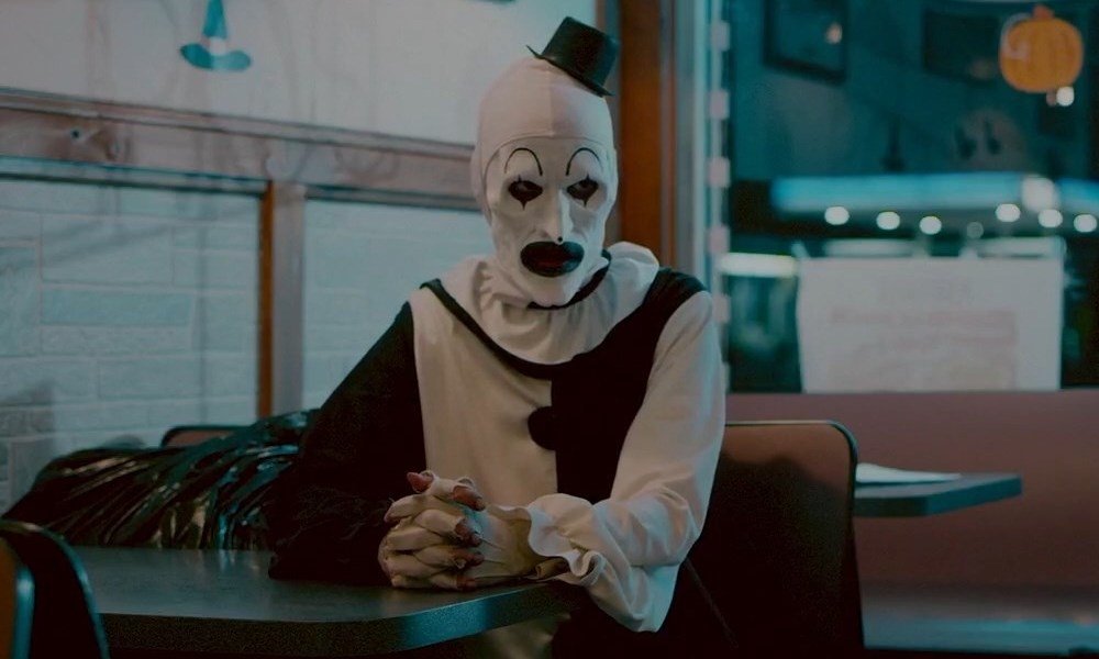 Кадр из фильма “Территория” (18+)