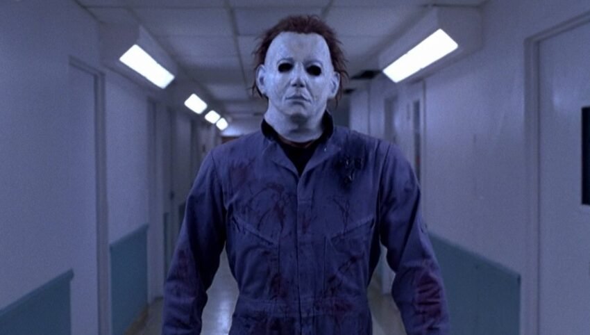 Кадр из фильма “Хэллоуин” (18+)