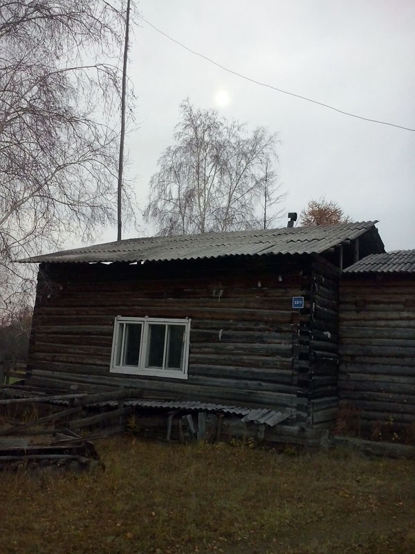Двум участникам и вдове участника ВОВ полностью отремонтировали жилье в Якутии, Фото с места события из других источников