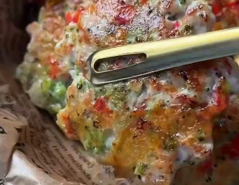 ПП-обед, который всем зайдёт: котлетки из индейки с брокколи, сладким перцем и сыром телеграм-канал &quotРецепты| Десерты Супы Закуски&quot (12+). 