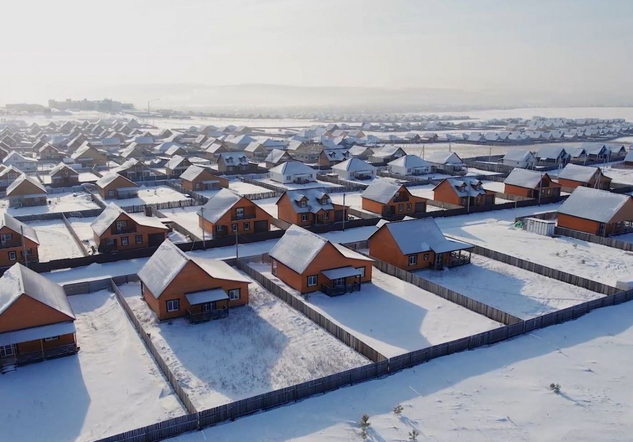 Дома жителей Урика эффективно утеплили в выпуске программы Эн+ &quotГлобальное утепление&quot Эн+