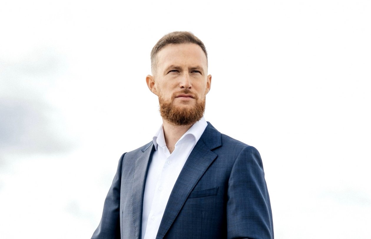 . группа в социальной сети &quotВКонтакте&quot международного аэропорта Красноярск