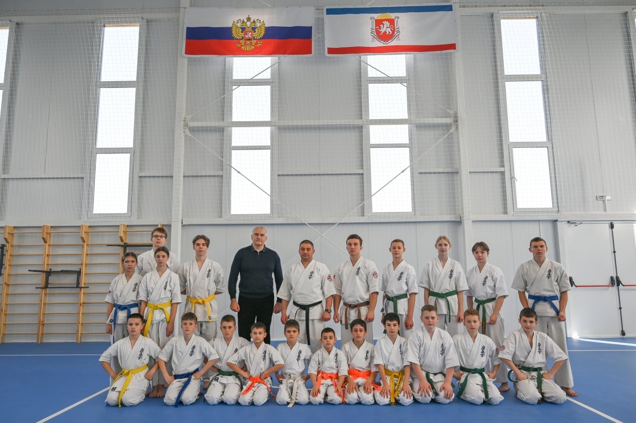 В поселке открылся новый ФОК Соцсети С. Аксенова