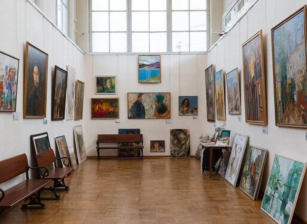 В вашей памяти - вся Третьяковская галерея, если назовете авторов 7 картин - ТЕСТ ИИ GigaChat (18+)