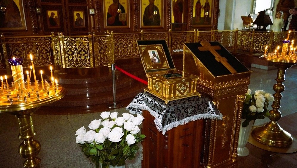 Сотни хабаровчан пришли поклониться мощам апостола Сибири и Дальнего Востока Информационный отдел Хабаровской епархии