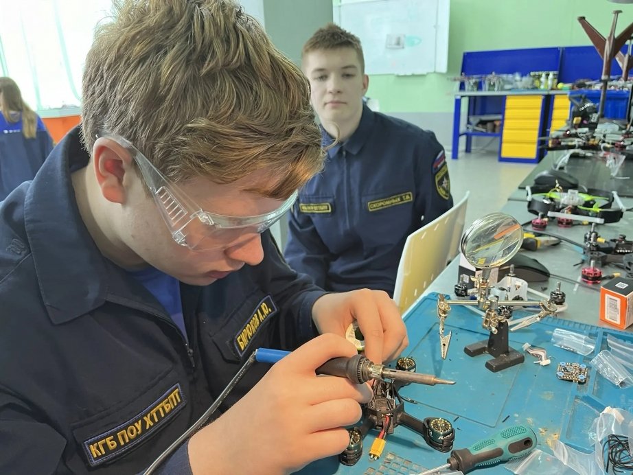 В Хабаровском крае студенты-технари по БЛА находят работу ещё до диплома Пресс-служба министерства образования и науки Хабаровского края