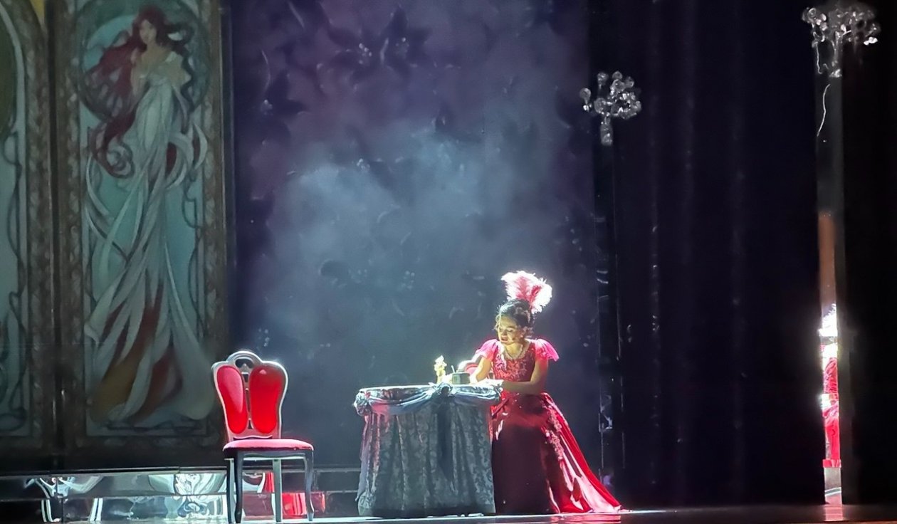 Владивосток встретил &quotСильву&quot Хабаровского музтеатра Марианна Литвинова