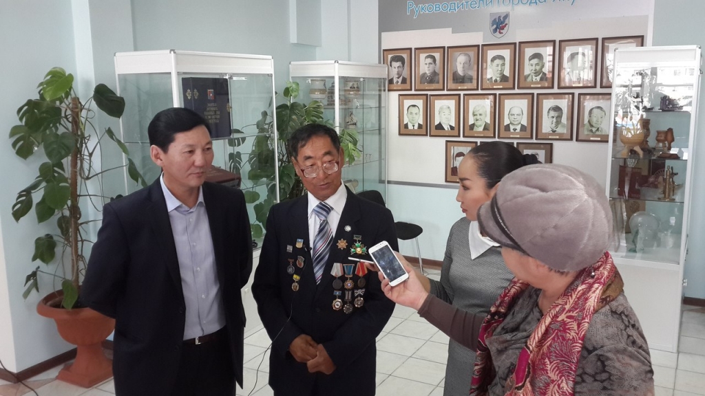 Бегуна-экстремала Петра Наумова чествовали в Якутии, Фото с места события собственное