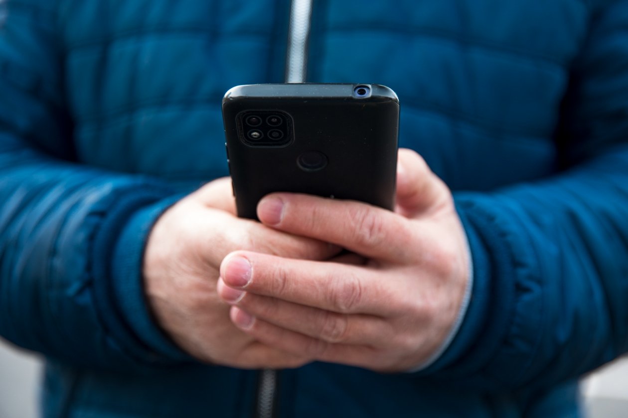 Кубанец отдал 2 млн рублей за обещание ускорить интернет Илья Аверьянов