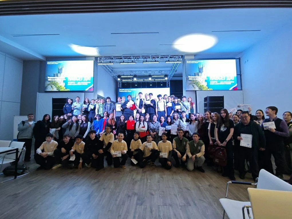 Марафон &quotЖить во славу Отечества&quot в Молодежном центре состоялся в Якутске ИА YakutiaMedia