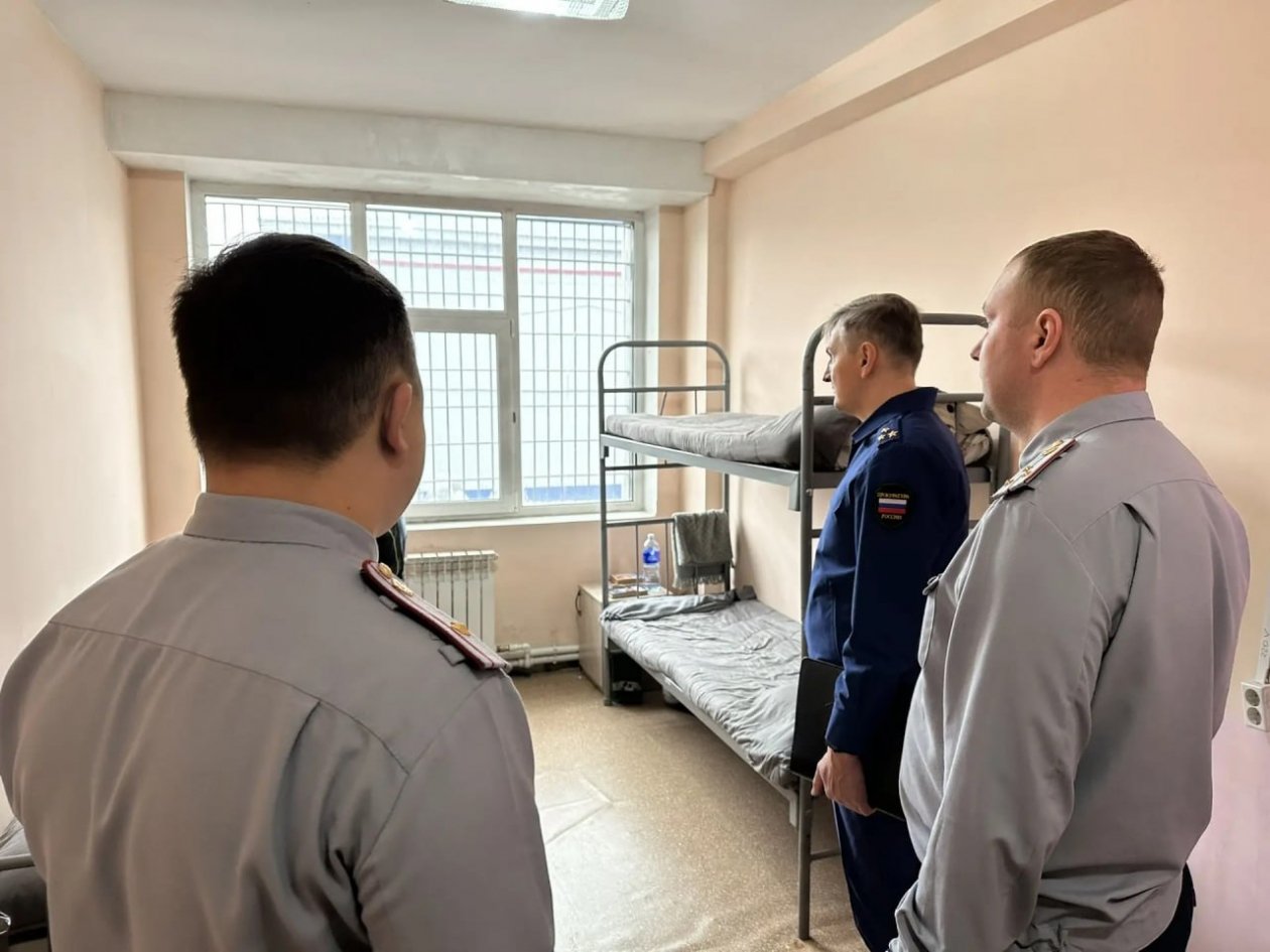 Прокурор принял жалобы заключённых и проверил соблюдение их прав при отбывании наказания прокуратура Бурятии