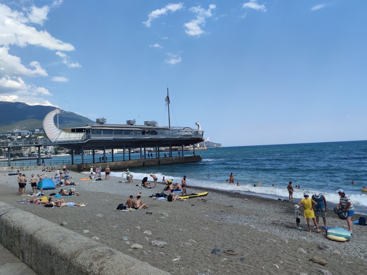 Секретный курорт в Крыму - о нем знают 20% туристов: цены ниже, вода чистейшая ИА SevastopolMedia