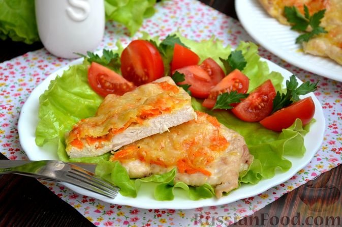 Куриные отбивные, запечённые с морковью и сыром (в духовке) russianfood.com