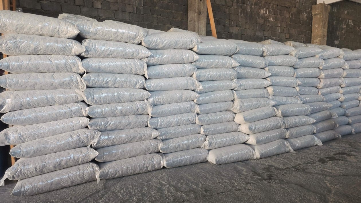 Вторую партию старых книг сахалинский регоператор отправил на переработку пресс-служба АО &quotУправление по обращению с отходами&quot