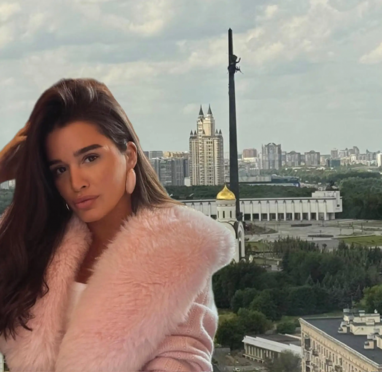 Ксения Бородина коллаж сгенерирован ИА UssurMedia на основе соцсетей Ксении Бородиной