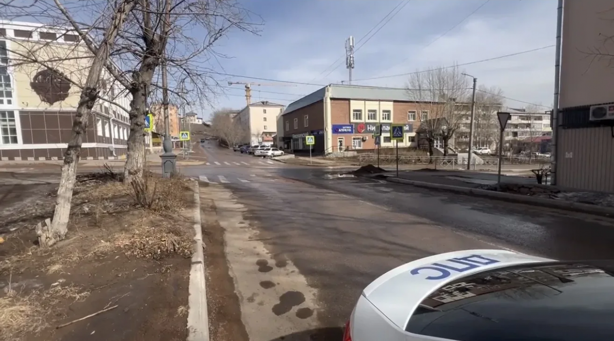 В Улан-Удэ автомобиль сбил 9-летнего ребенка на &quotзебре&quot ГИБДД по Бурятии
