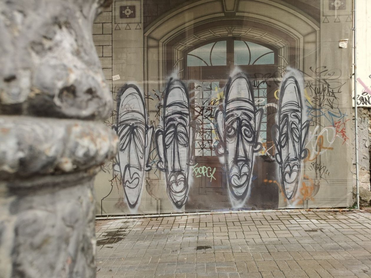 Входная группа здания на проспекте Карла Маркса в Ставрополе ИА Stavropol.Media