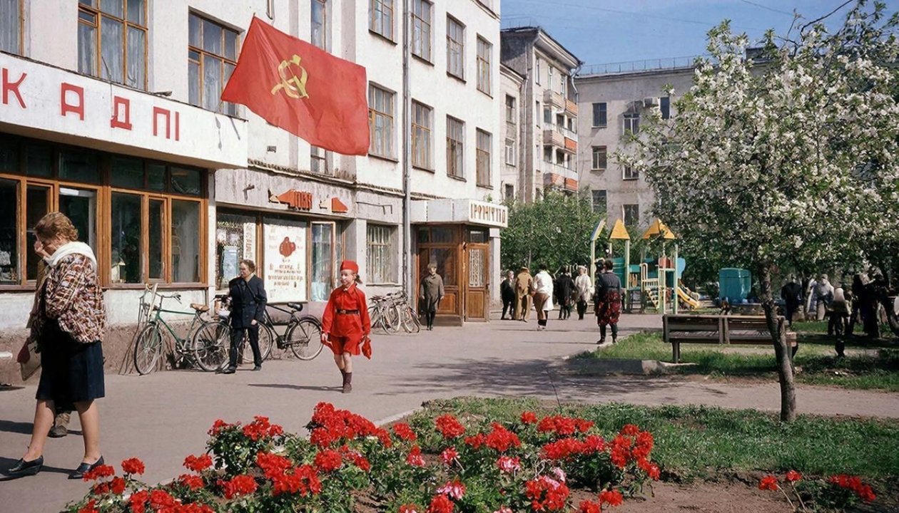  ИИ Kandinsky (18+)