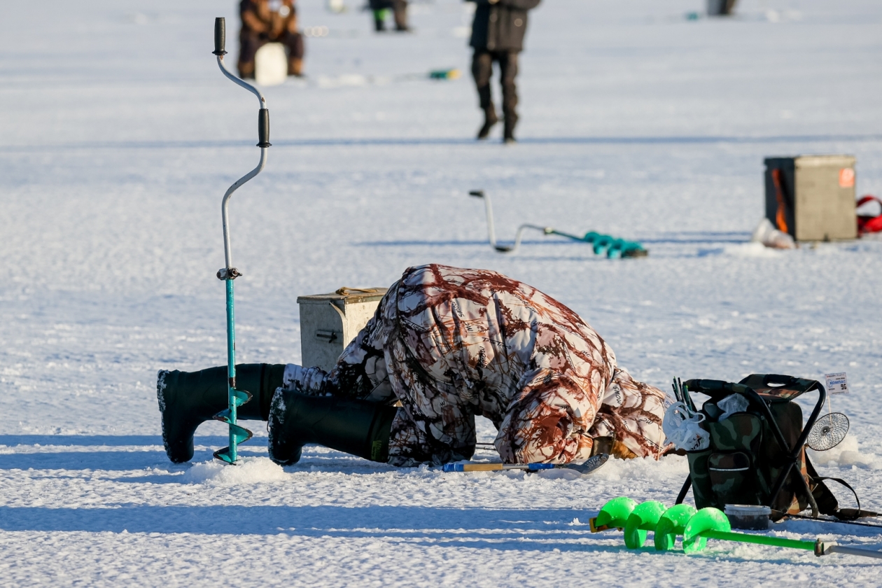 зимняя рыбалка, рыбаки Мария Смитюк, ИА PrimaMedia