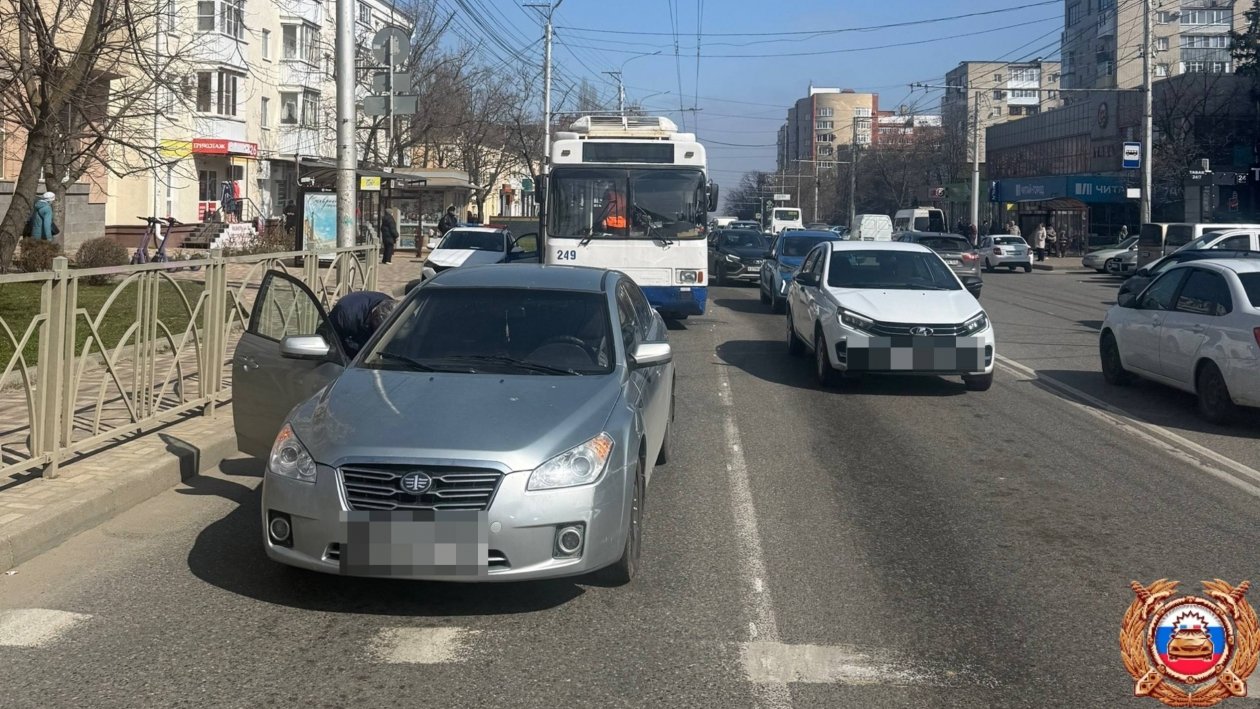 ДТП с троллейбусом и иномаркой произошло в центре Ставрополя Госавтоинспекция Ставрополья