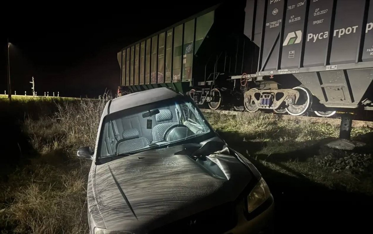 Двое пострадали в столкновении машины с поездом на переезде на Ставрополье пресс-служба Южной транспортной прокуратуры