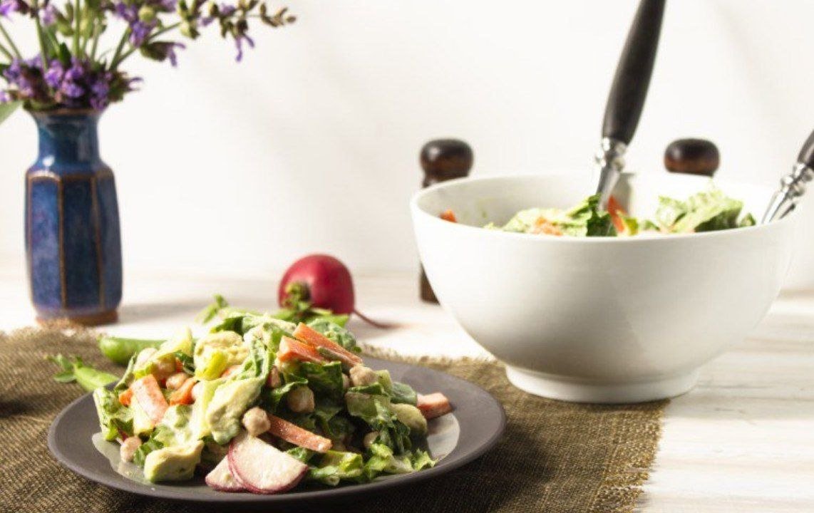 Ешьте такой салат в начале любого приёма пищи, и лишние кг начнут уходить unsplash.com