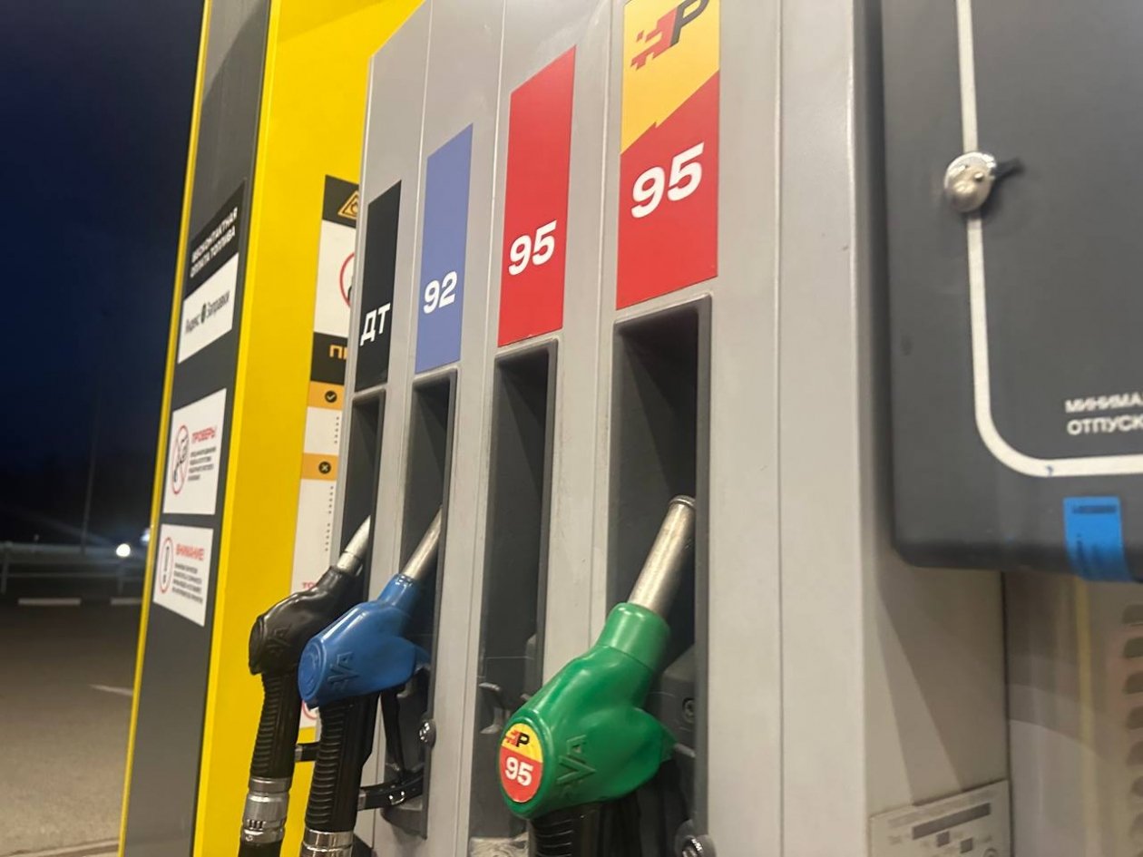 Переплата на пустом месте: почему &quotулучшенный&quot бензин - деньги на ветер ИА SevastopolMedia