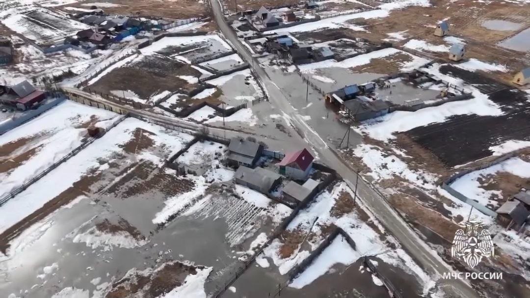 Талые воды затопили жилой дом в Иркутской области Пресс-служба ГУ МЧС России по Иркутской области