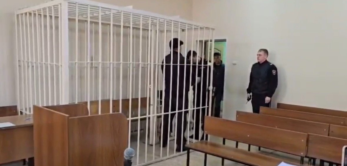 Суд Уссурийска избрал меру пресечения 44-летнему мужчине, который обвиняется в вымогательстве денег у жен и матерей участников СВО объединенная пресс-служба судебной системы Приморья