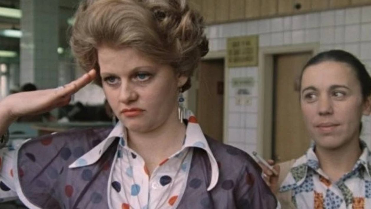 Лишь 15% зрителей узнают эти 9 фильмов по пейзажу - ТЕСТ на внимательность Кадр из фильма &quotМосква слезам не верит&quot (18+)