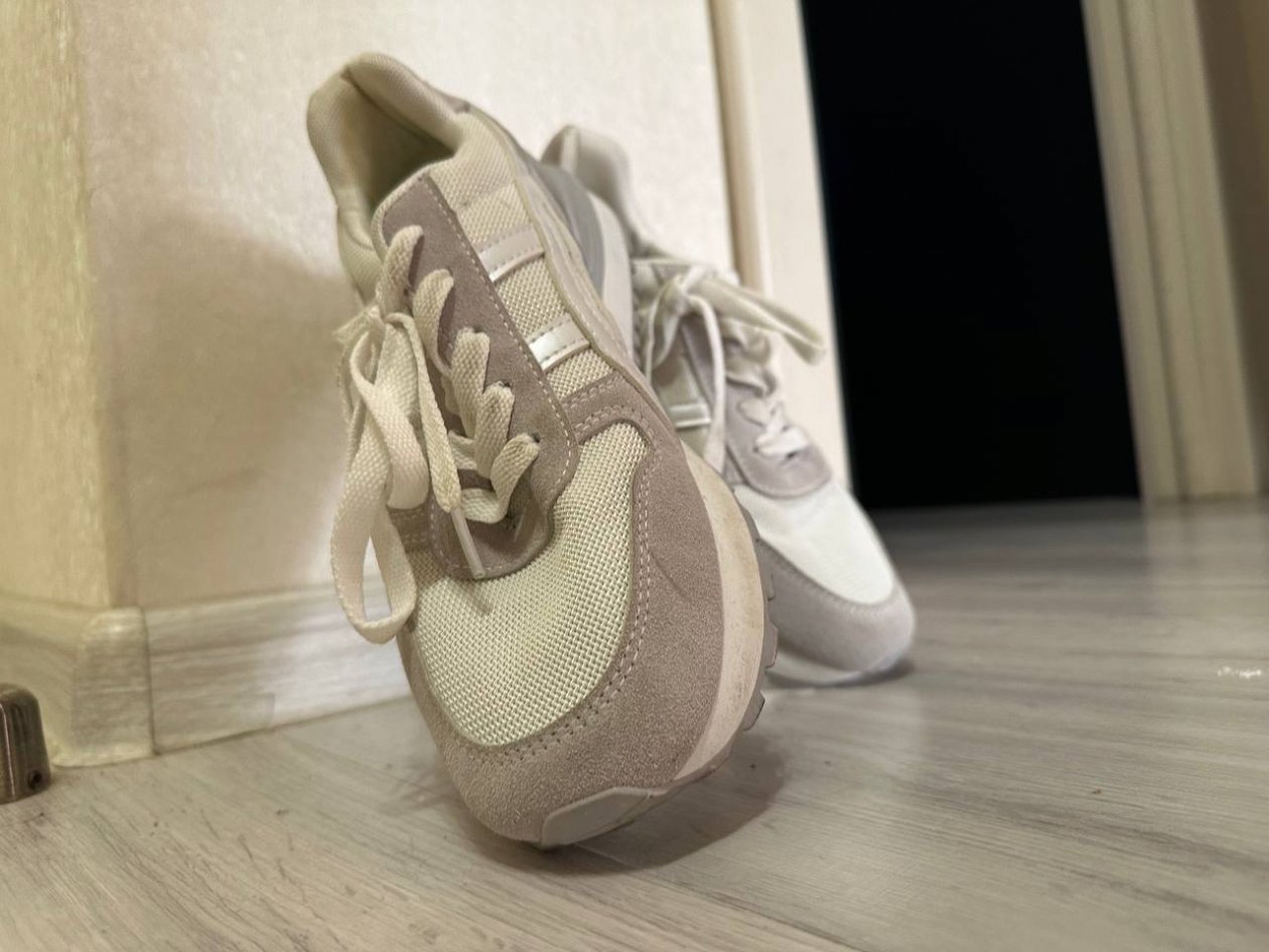 Крошу 3 таблетки - обувь пахнет как сирень: гениальный лайфхак на апрель ИА SevastopolMedia