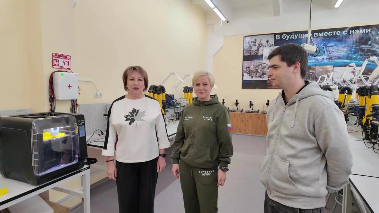 Крымчане помогают Народному фронту собирать гуманитарку Народный фронт Крыма