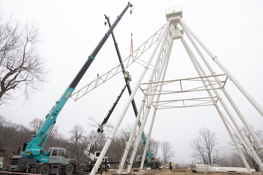 В парке монтируют колесо обозрения ИА PrimaMedia