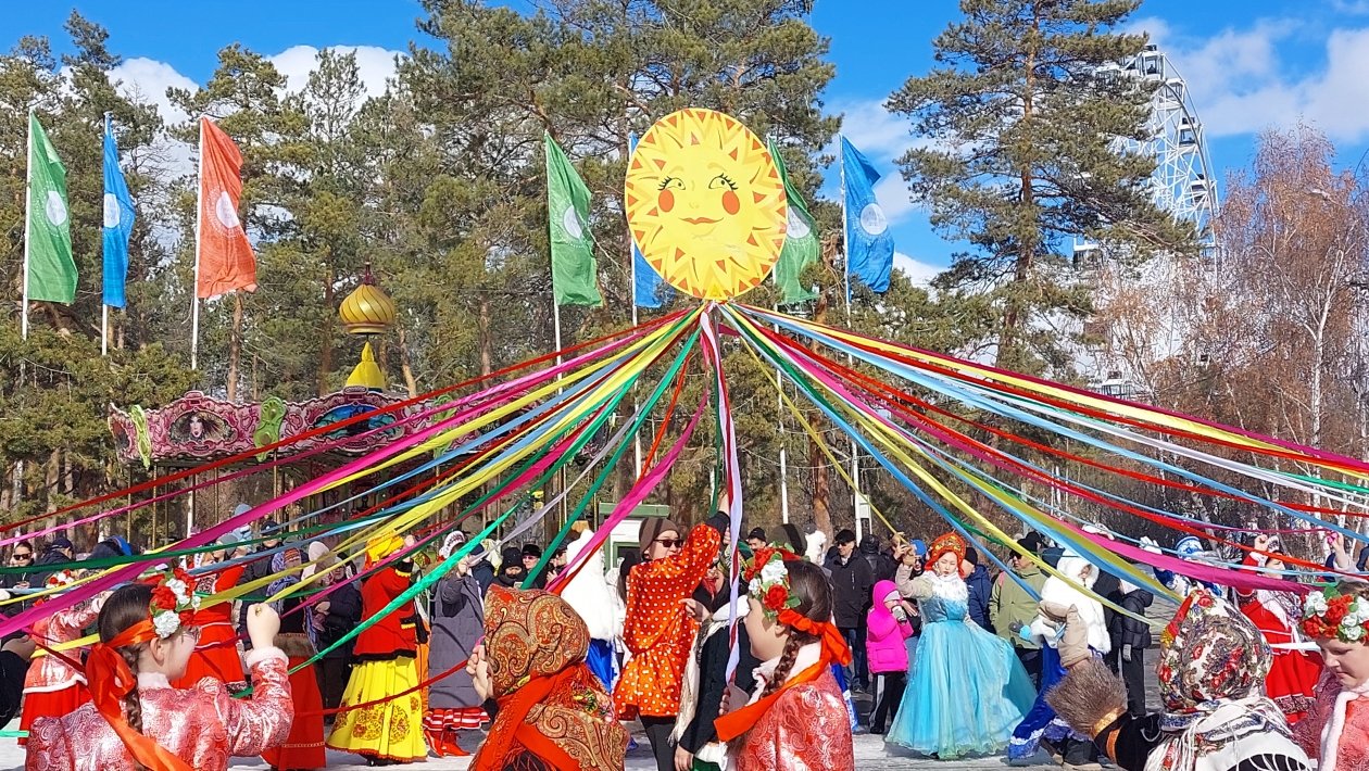 В Якутске проводили зиму и встретили весну ИА YakutiaMedia