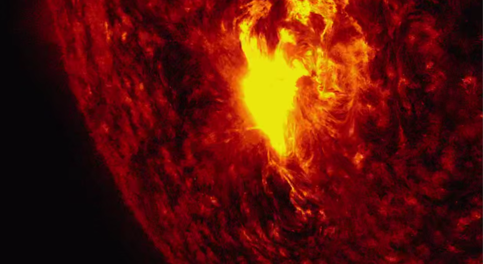 Жители Приангарья могут ощутить последствия мощной вспышки на Солнце в ближайшие дни тг-канал (18+) лаборатории солнечной астрономии ИКИ РАН