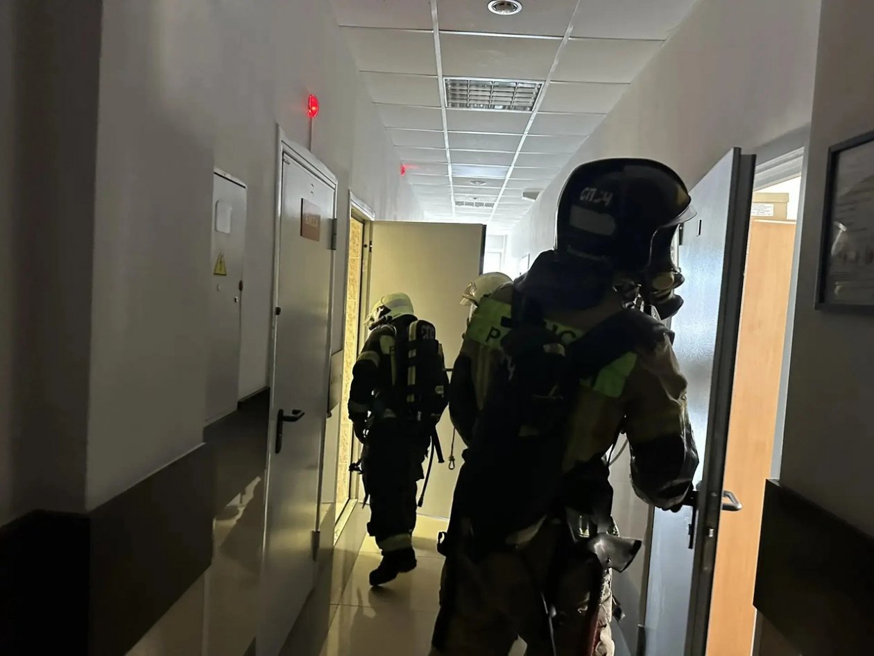  В Магадане Росгвардия и МЧС провели совместную пожарно-тактическую тренировку  пресс-служба Управления Росгвардии по Магаданской области