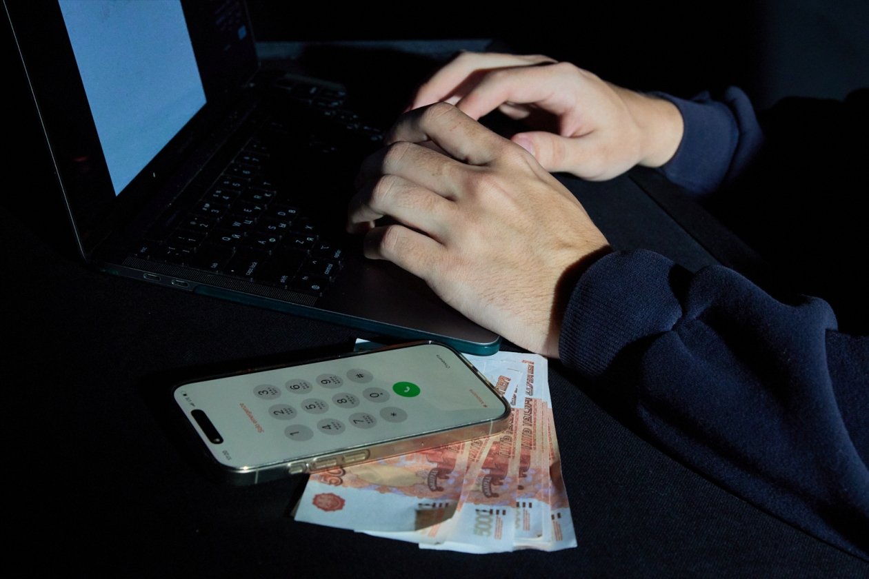 Под угрозой обыска студент из Краснодара отдал аферистам ₽2 млн и $10 тысяч Дмитрий Осипчук