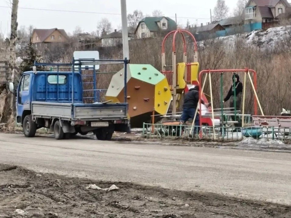 Депутаты думы решают острые вопросы иркутян при содействии администрации дума Иркутска