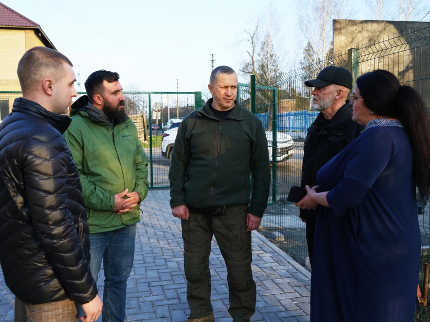 Трутнев осмотривает работы в районах ДНР организаторов