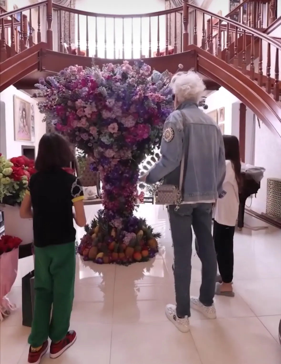 стоп-кадр из видео. соцсети Филиппа Киркорова