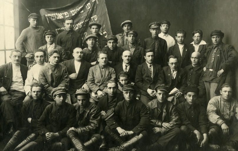 Первая группа переселенцев из Винницкой области. Май 1928 г. Госархив ЕАО