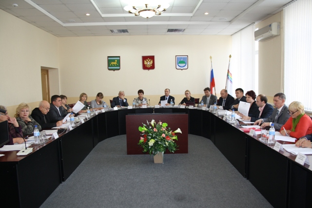 Депутаты одобрили рост восстановительной стоимости сносимых насаждений, Фото с места события собственное