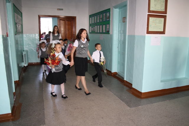 Школа ждет молодых, Фото с места события собственное