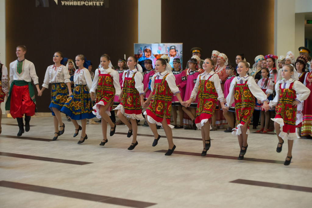 Конгресс народов прошел в Приморье на острове Русском, Фото с места события собственное