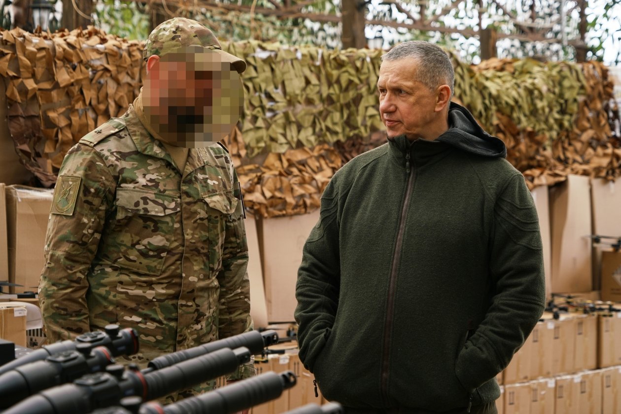 Юрий Трутнев передал новую партию техники бойцам СВО Предоставлено пресс-службой полпредства