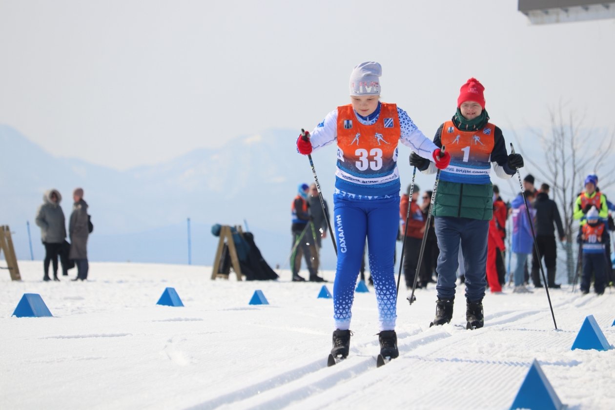 На Сахалине прошли соревнования по лыжным гонкам среди воспитанников отделения АФК пресс-служба минспорта Сахалинской области