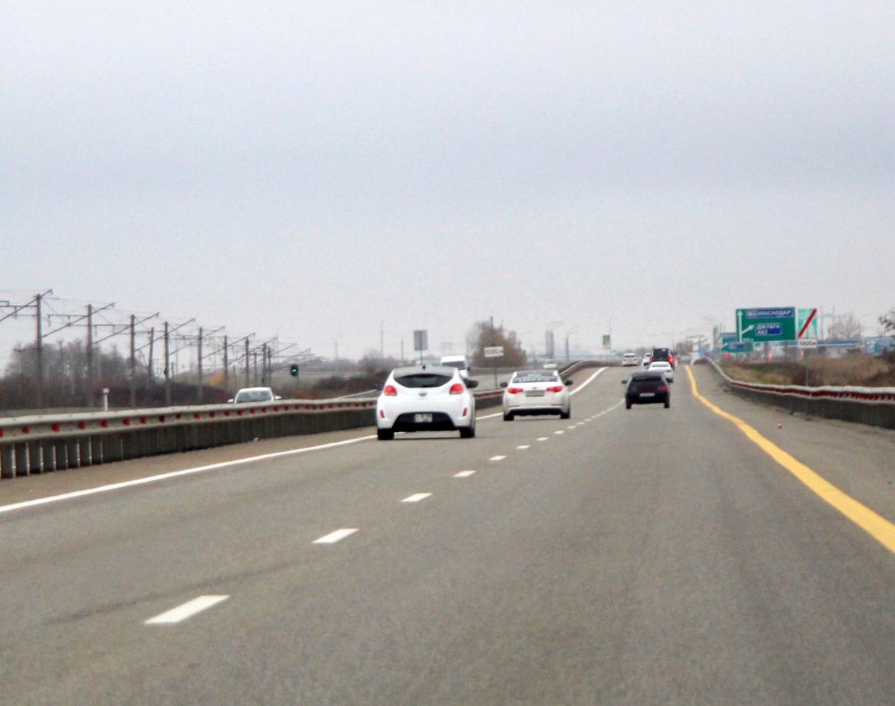 Машины на дороге Дмитрий Мирошников, ИА KrasnodarMedia