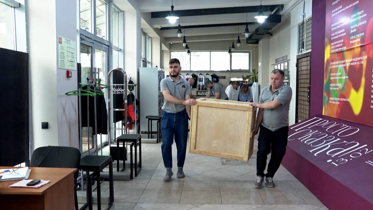 Произведения перевозят с максимальной осторожностью Соцсети М. Развожаева