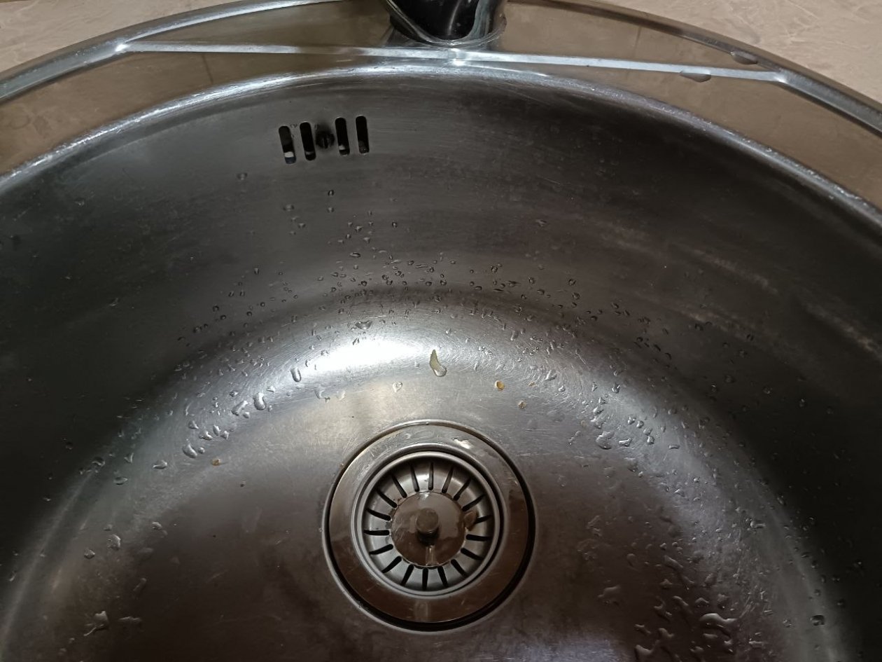 Активированный уголь скупаю пачками: не пью, а разбрасываю по дому, 2 таблетки в слив – эффект поражает ИА SevastopolMedia