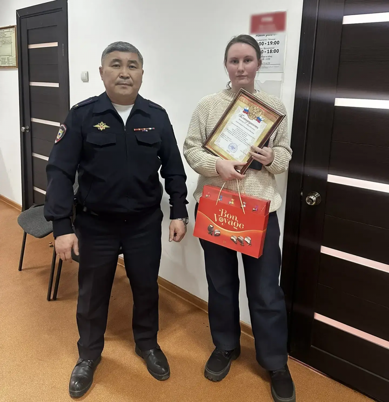 Анастасия Иванова распознала телефонную аферу и вовремя вызвала полицию МВД Бурятии